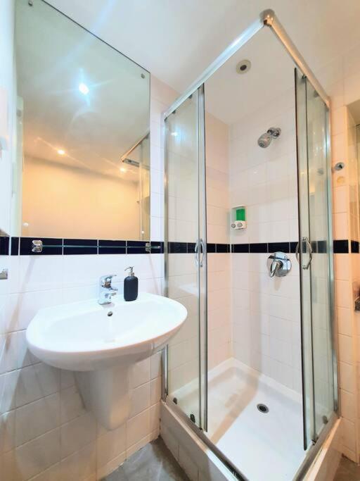 Contemporary Modern Studio Apartment - City Centre Birmingham Esterno foto