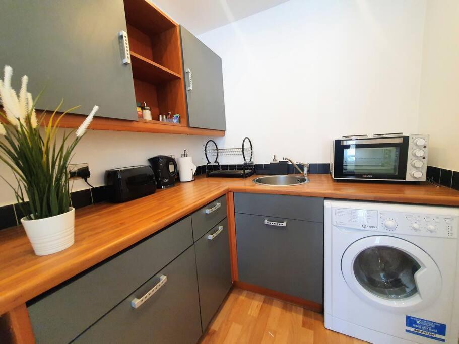 Contemporary Modern Studio Apartment - City Centre Birmingham Esterno foto